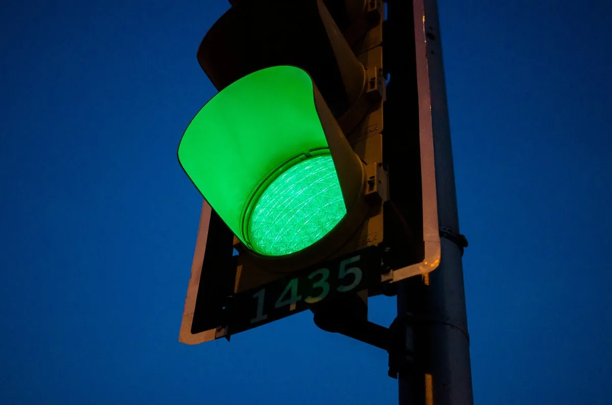 green traffic light